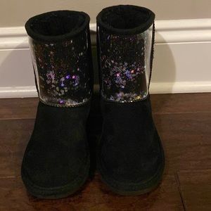 Black Toddler Uggs boots. Great condition